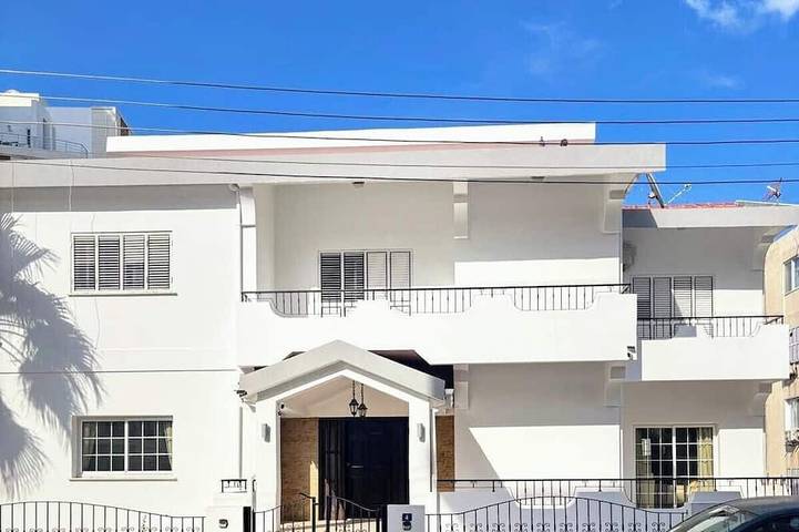 Villa pour 12 personnes, avec jardin et balcon - 1