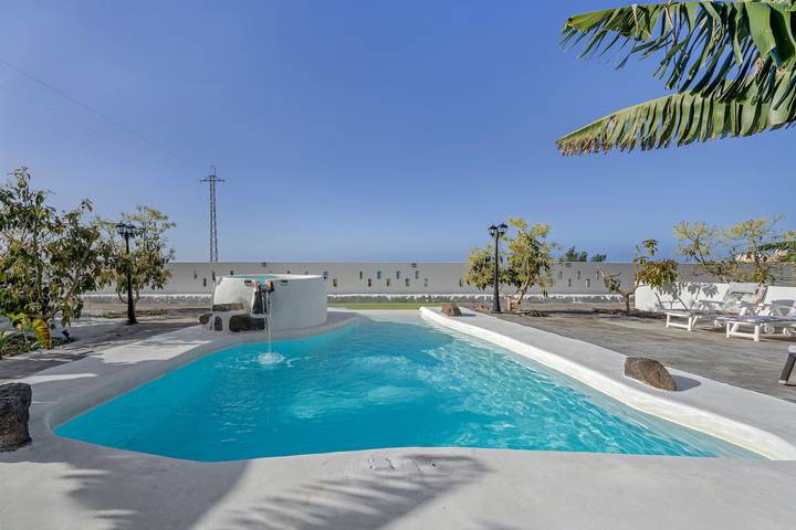 'Finca Oasis Samuel' con vistas a la montaña, terraza compartida y jardín privado in Garachico, Tenerife Norte