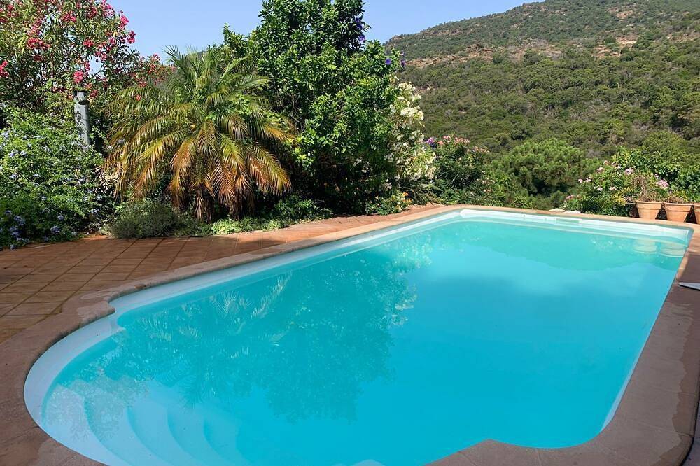 Villa piscine climatisée 6 chambres (7 ch dès 13p) calme et nature -proche plage in Rayol-Canadel-sur-Mer, Côte méditerranéenne (France)