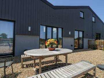 Holiday Rental for 8 People in Buckinghamshire, South East England, Photo 2