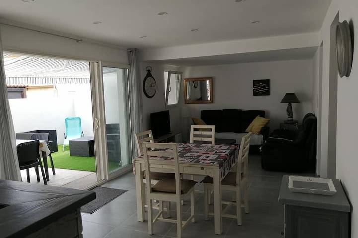 Location de vacances pour 6 personnes, avec Terrasse dans Plage des Chalets