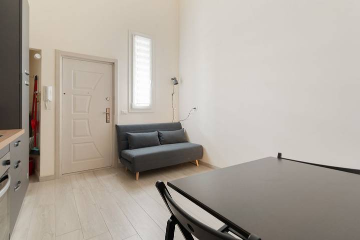 Appartamento intero, Guesthost - Cozy Loft with Mezzanine Milan in Milano, Provincia di Milano