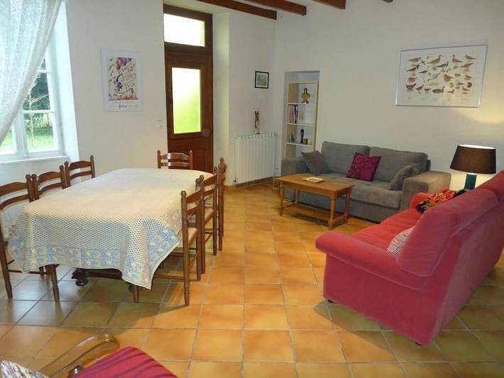 Location de vacances pour 7 personnes, avec Terrasse ainsi que Jardin et Vue dans Chamouillac