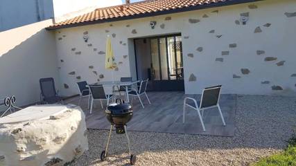 Gîte pour 4 personnes, avec jardin et vue à Apremont