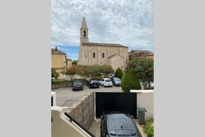 Location de vacances pour 6 personnes, avec vue et jardin à Codolet - 4