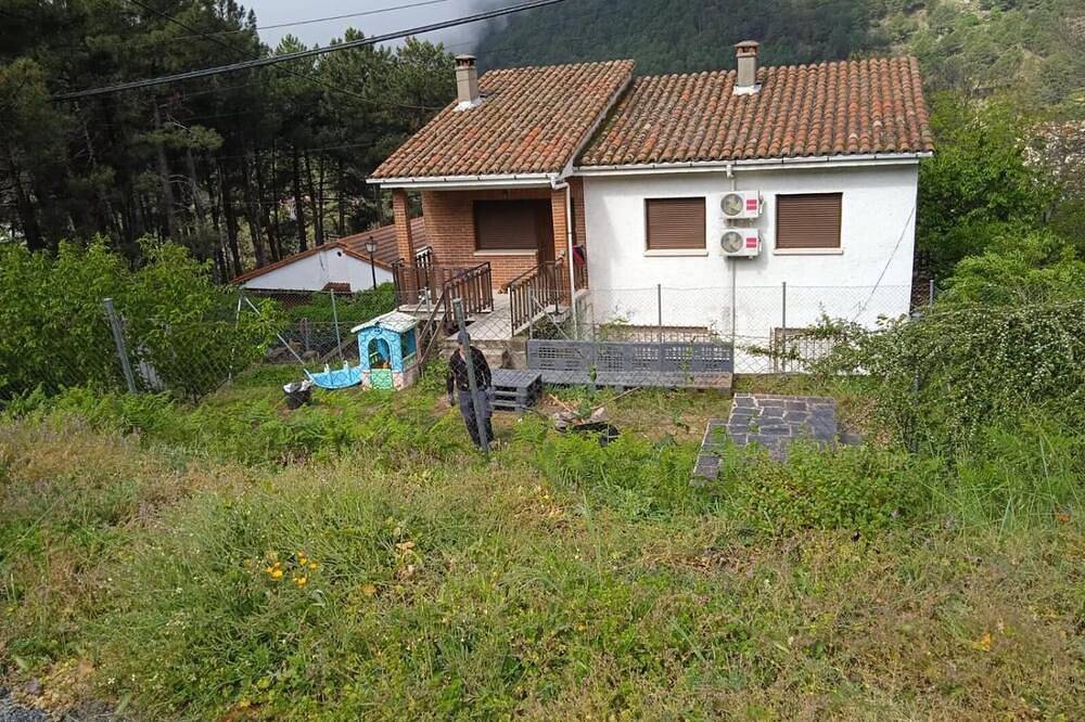 Casa Rural 'Rural Las Pegueras' con Vista a la Montaña, Wi-Fi y Aire Acondicionado in Cuevas del Valle, Valle del Tiétar