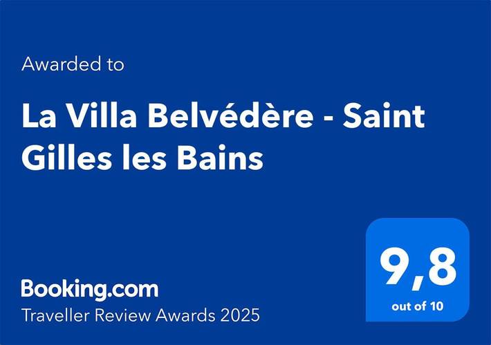 Villa pour 10 personnes, avec piscine ainsi que terrasse et vue dans Saint-Gilles les Bains - 3