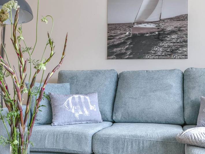 Ganze Ferienwohnung, Meeresrauschen - Haus Dünenburg, Elisabethstraße 9 - Diese freundlich eingerichtete 2-Zimmer-Wohnung befindet sich im 3 Og. mit Balkon (Süden) und Garage in Westerland, Sylt (Gemeinde)