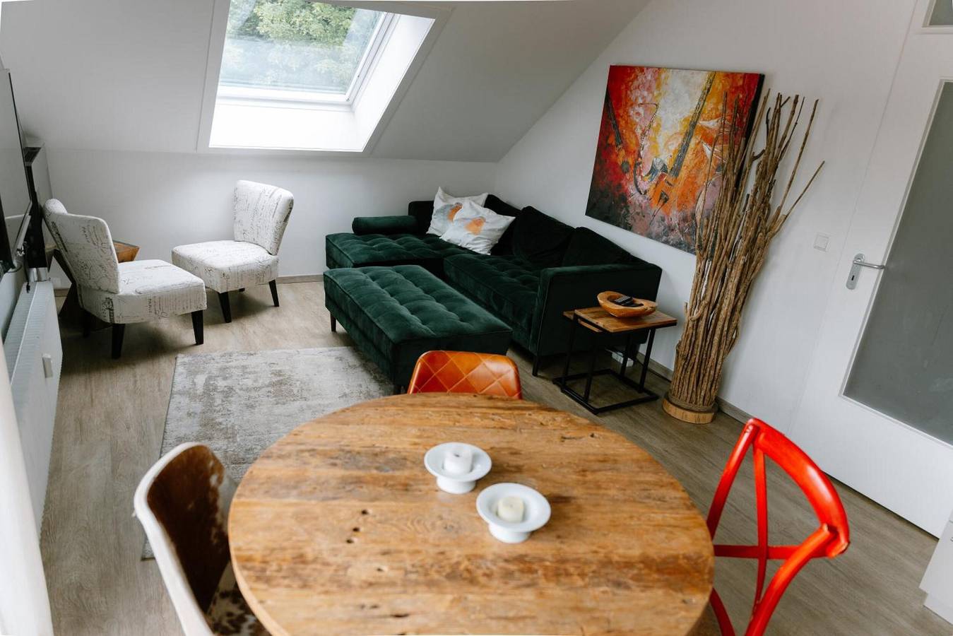 Feravia – Wohnwerk: Apartment with Mountain View, Balcony, and Wi-Fi