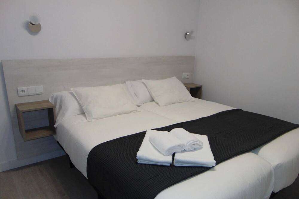Hostal I dream: Double room in Centro (Salamanca), Salamanca