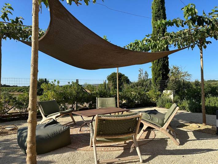 Location de vacances pour 6 personnes, avec jardin ainsi que vue et piscine à Bouchet - 4
