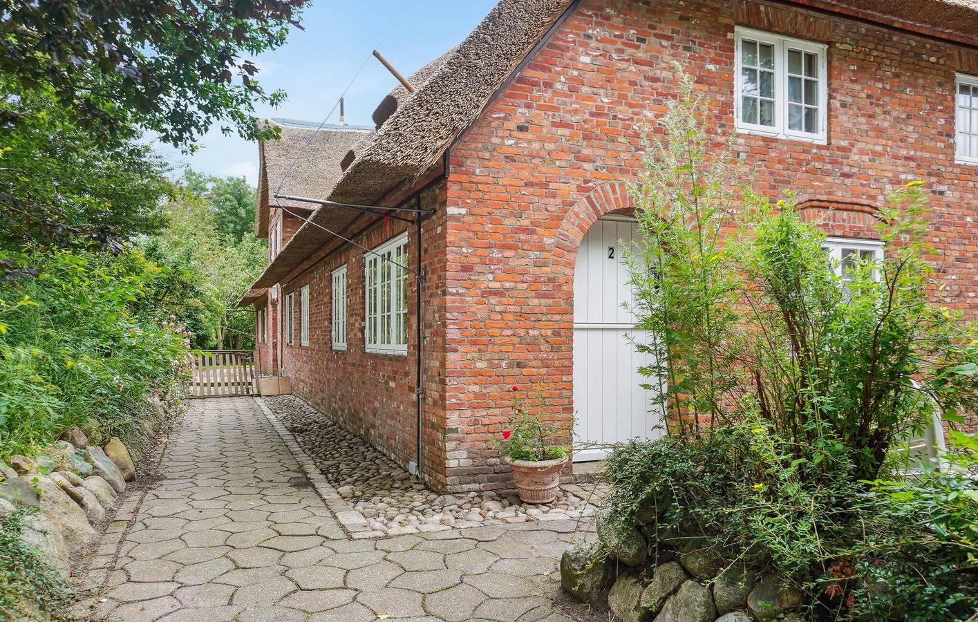 Ganze Ferienwohnung, Apartment mit Küstenblick, Parkplatz, TV und Terrasse in Dagebüll, Nordseeküste