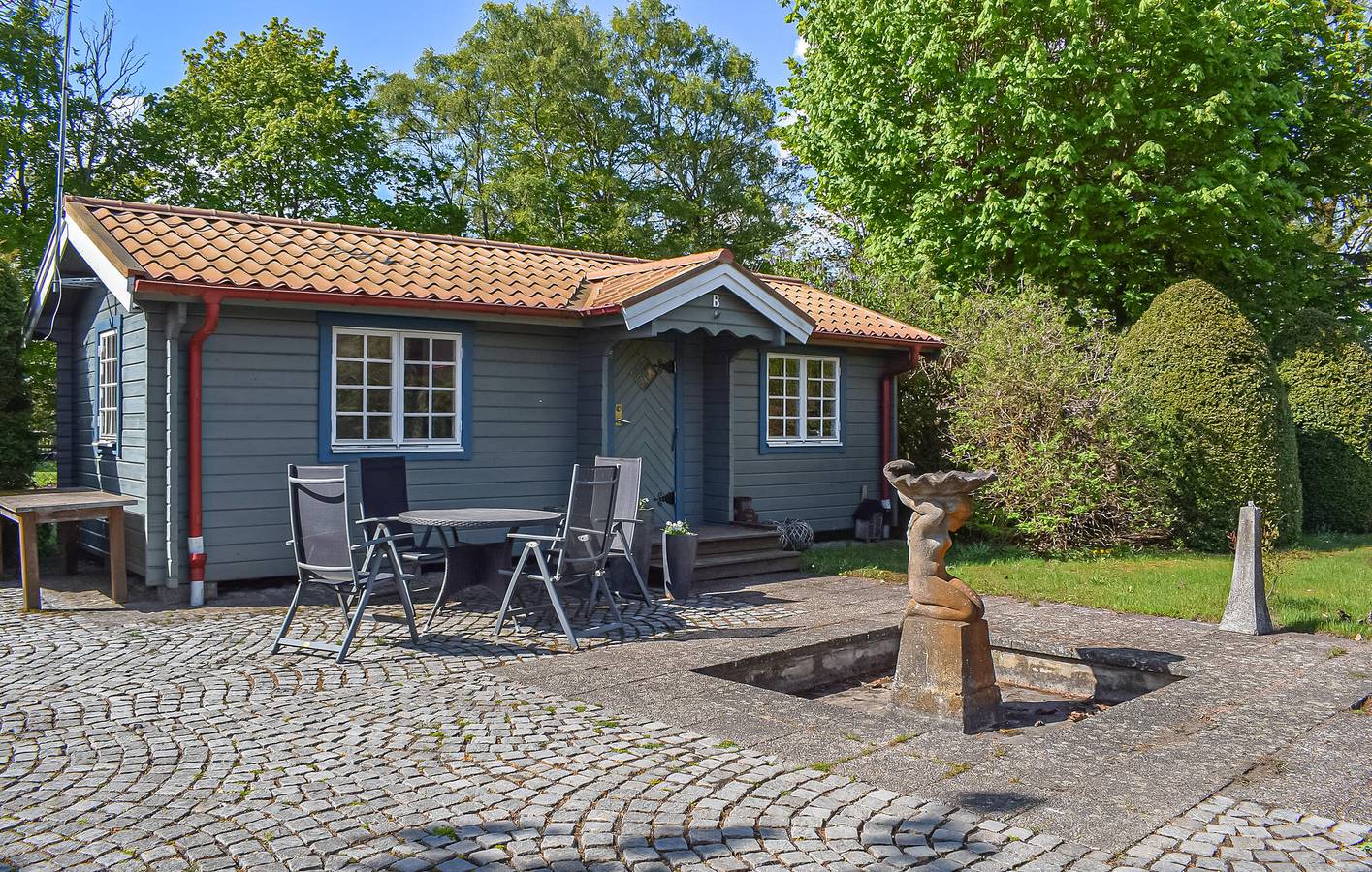 Hus för 4 Personer, med terass och trädgård