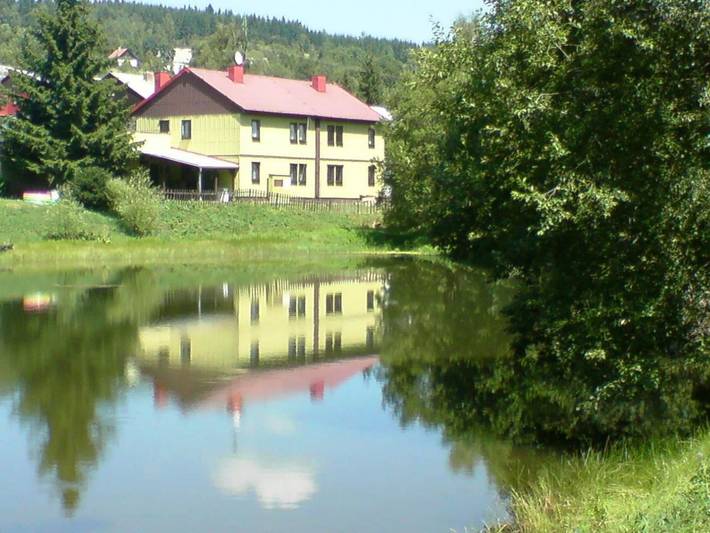 Ferienwohnung für 6 Personen, mit Terrasse und Garten im Erzgebirge (Tschechien)