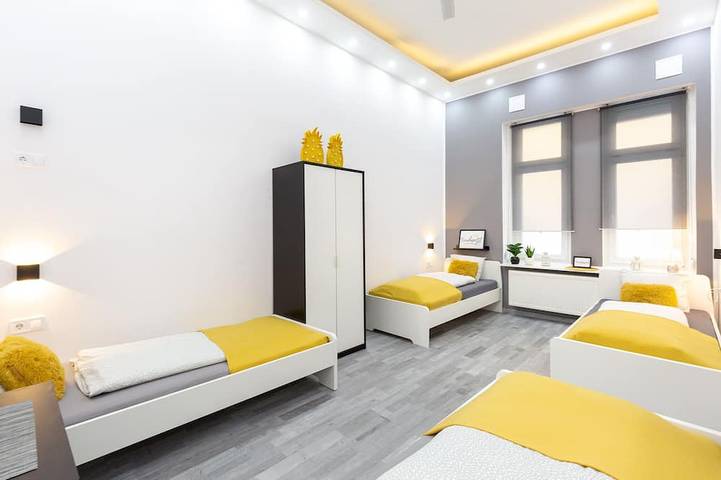 Ganze Wohnung, ⭐Modern Design ☕Free-Beer & Breakfast ❤️Airco in Budapest, Danube-Ipoly National Park
