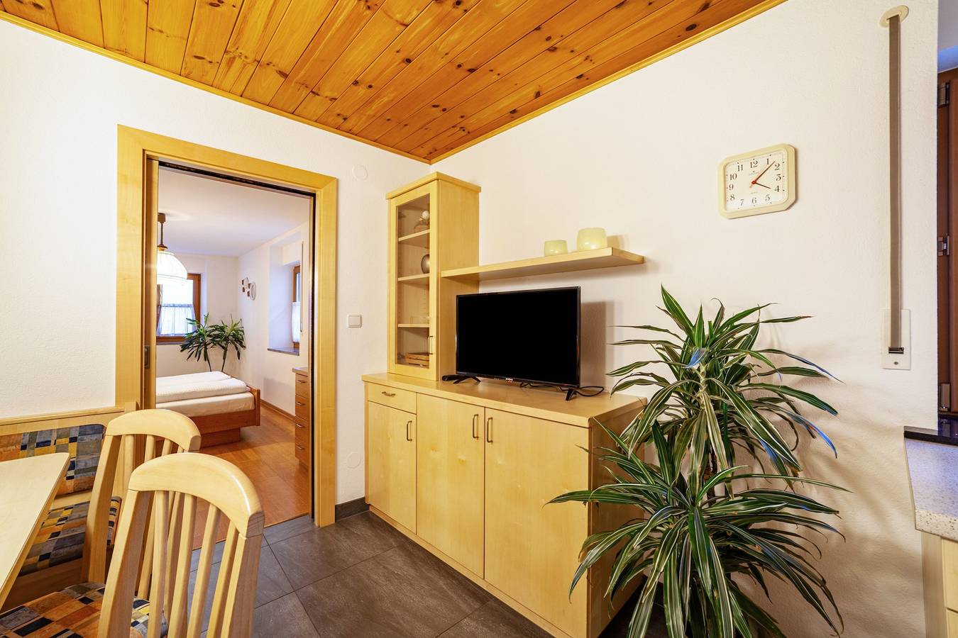 Ganze Wohnung, Ferienwohnung "Schnalserhof Gravensteiner" mit Bergblick, Gemeinschaftsterrasse und Wlan in Latsch, Nationalpark Stilfser Joch