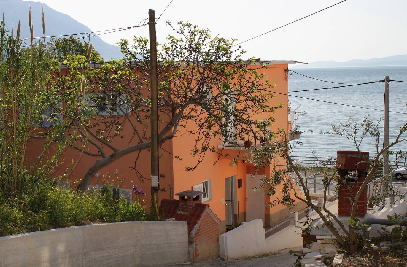 Ganze Wohnung, 1-Zimmer-Ferienwohnung am Strand Duce, Omis A-5275-c in Dugi Rat, Split-Dalmatien