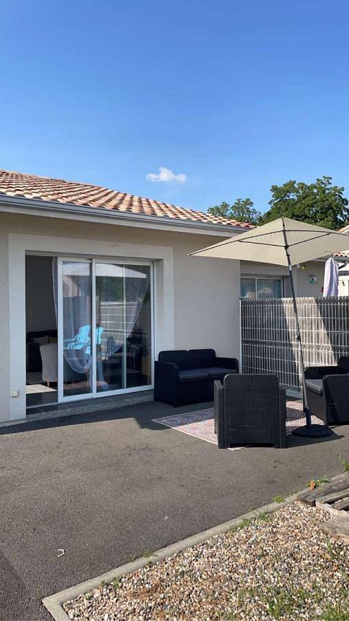 Location de vacances pour 5 personnes, avec jardin ainsi que vue et terrasse à Bouliac - 3