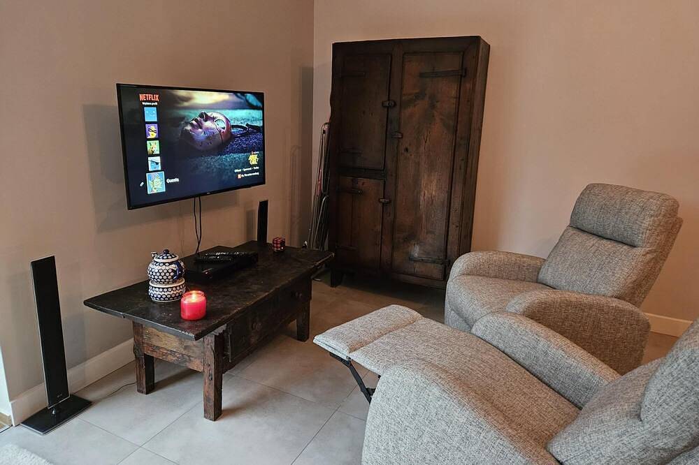 Moderne Rustieke Villa in de Bergen op een Besloten Terrein van 5000 m2 in Piechowice, Sudeten (Polonia)