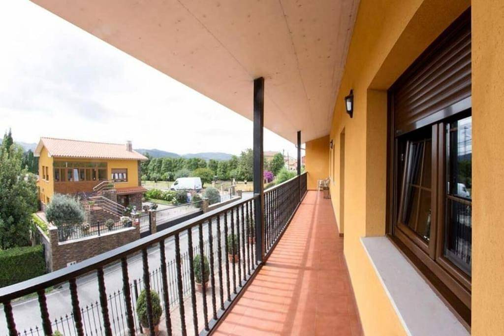 Villa Paula in Avilés, Côte Cantabrique