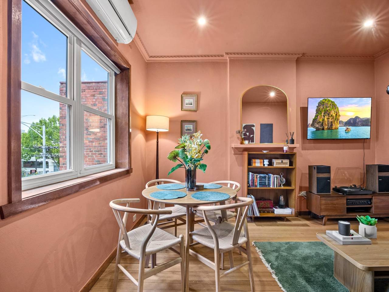 Entire apartment, Stylish 1 Bed Apartment in East Melbourne in East Melbourne, Melbourne