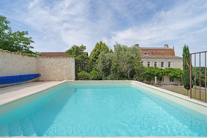 Casa de campo « Dependencia Château De La Beauze » con piscina privada, terraza y Wi-Fi in Les Lèves-et-Thoumeyragues, Región de Libourne