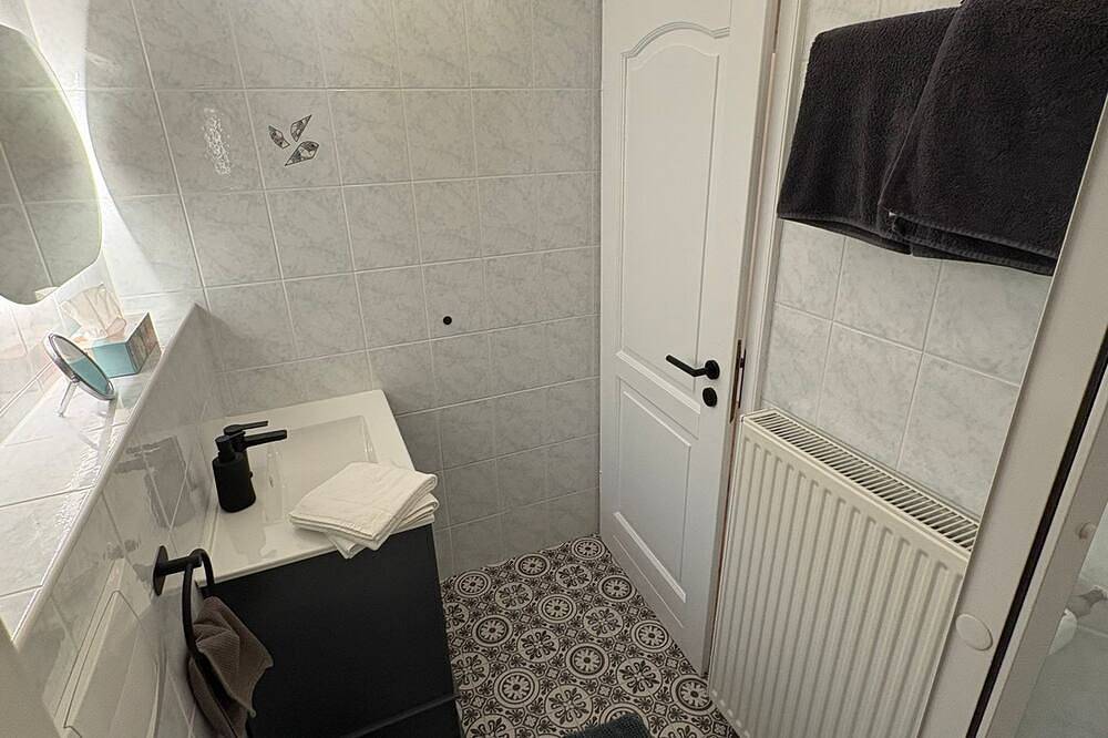 Ganze Wohnung, Naturnahe, moderne Ferienwohnung in St. Martin in Sankt Martin, Südliche Weinstraße