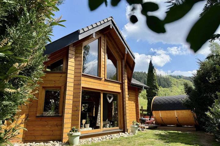 Gîte pour 8 personnes, avec jardin ainsi que sauna et jacuzzi à Orbey