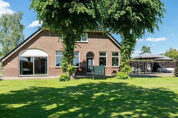 Bauernhof für 12 Personen, mit Terrasse und Whirlpool sowie Garten in den Niederlande