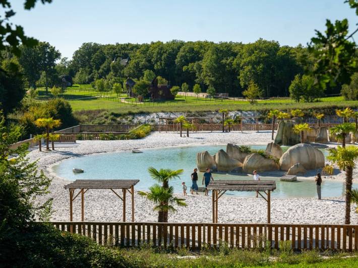 Gîte pour 8 personnes, avec piscine à Dienné - 3