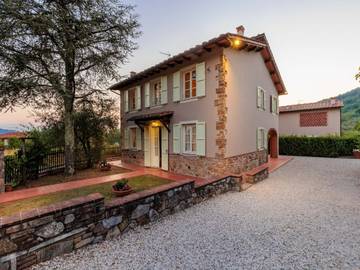 Agriturismo Con Piscina per 8 Persone in Lucca, Provincia di Lucca, Foto 1