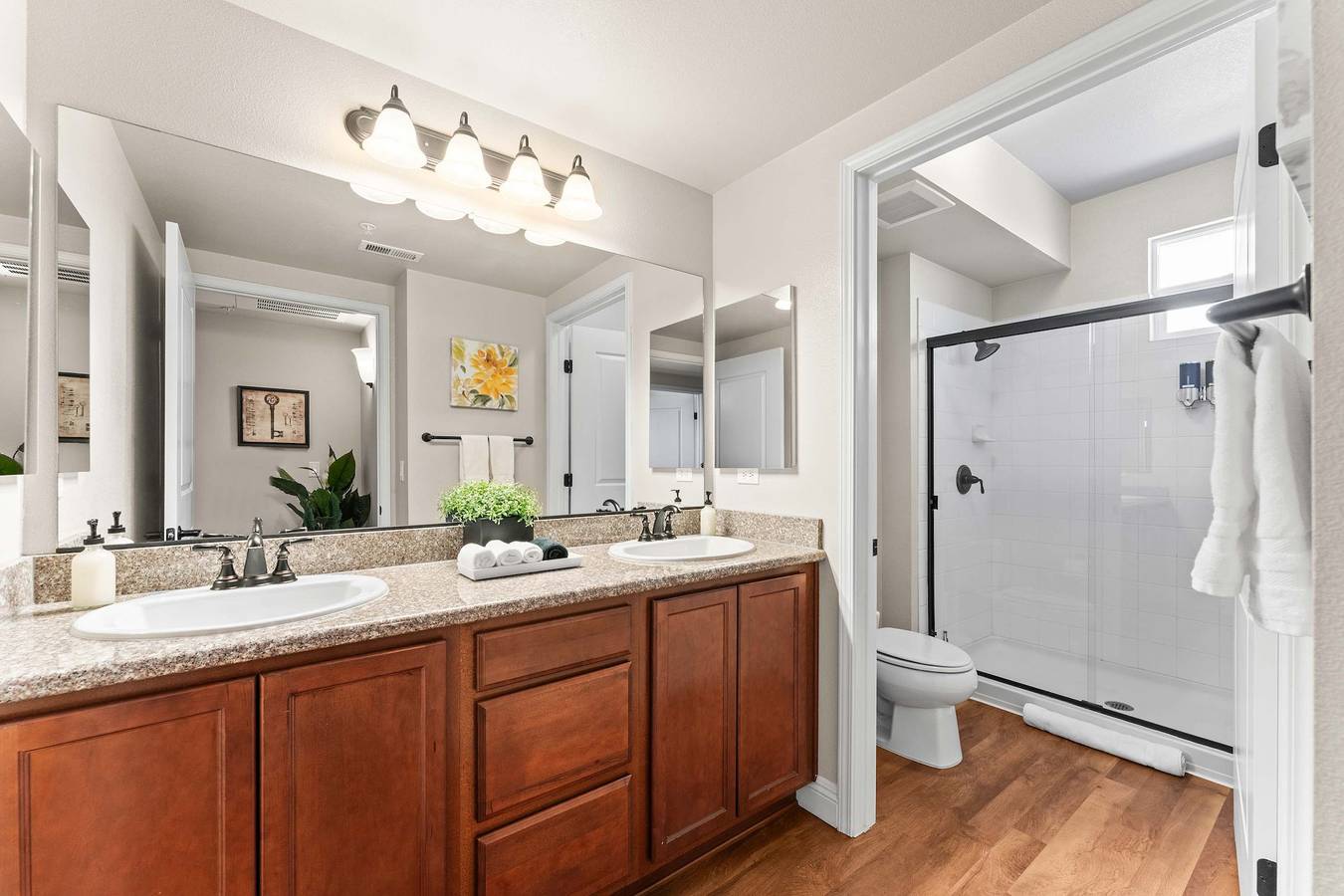 Appartamento intero, New Upscale 1Br Stay with Mini Golf, Sauna & Heated Pool in Nevada