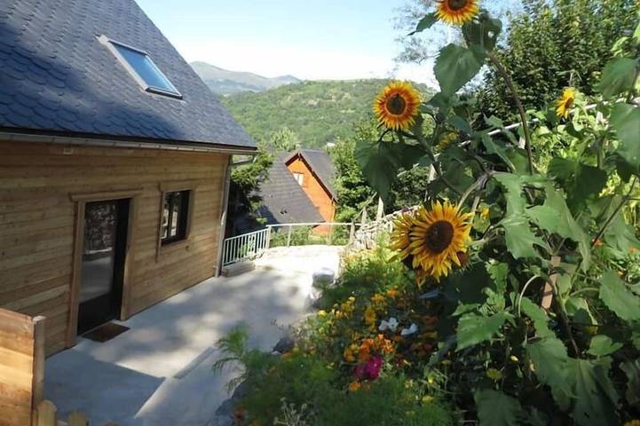 Location de vacances pour 5 personnes, avec balcon et jardin dans Lac Chambon - 3