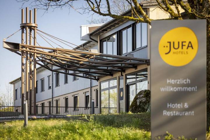 Hôtel, avec Terrasse ainsi que Jardin et Sauna