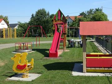 Vacation Rental for 5 Guests in Neufrach, Salem, Picture 4