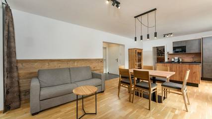 Ferienwohnung für 6 Personen, mit Garten und Sauna sowie Ausblick, kinderfreundlich in Schladming