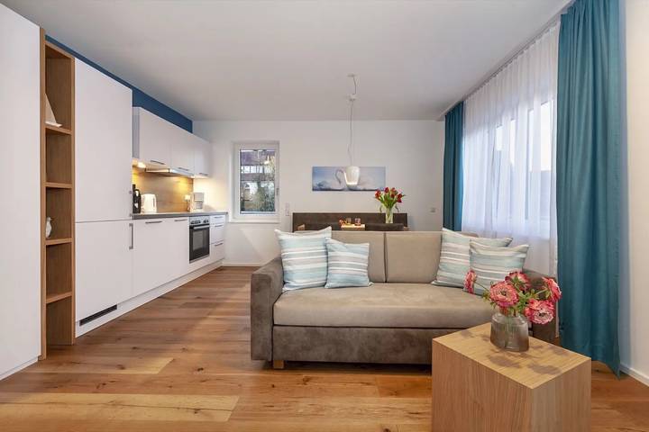 Ferienwohnung für 2 Personen, mit Garten und Seeblick am Bodensee
