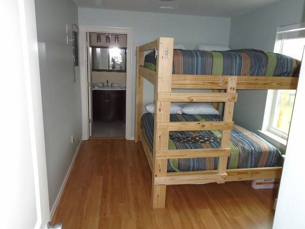 Direkt am Strand in Grand Isle, ist Wine Down ein neues 4 br in Grand Isle, Jefferson Parish