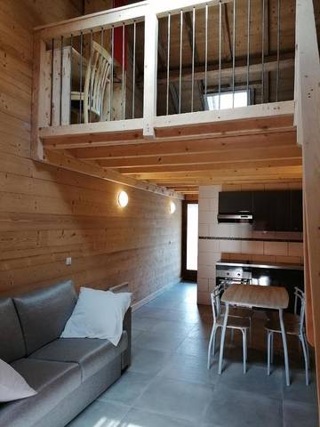 Cottage pour 6 personnes, avec terrasse dans Sallenôves