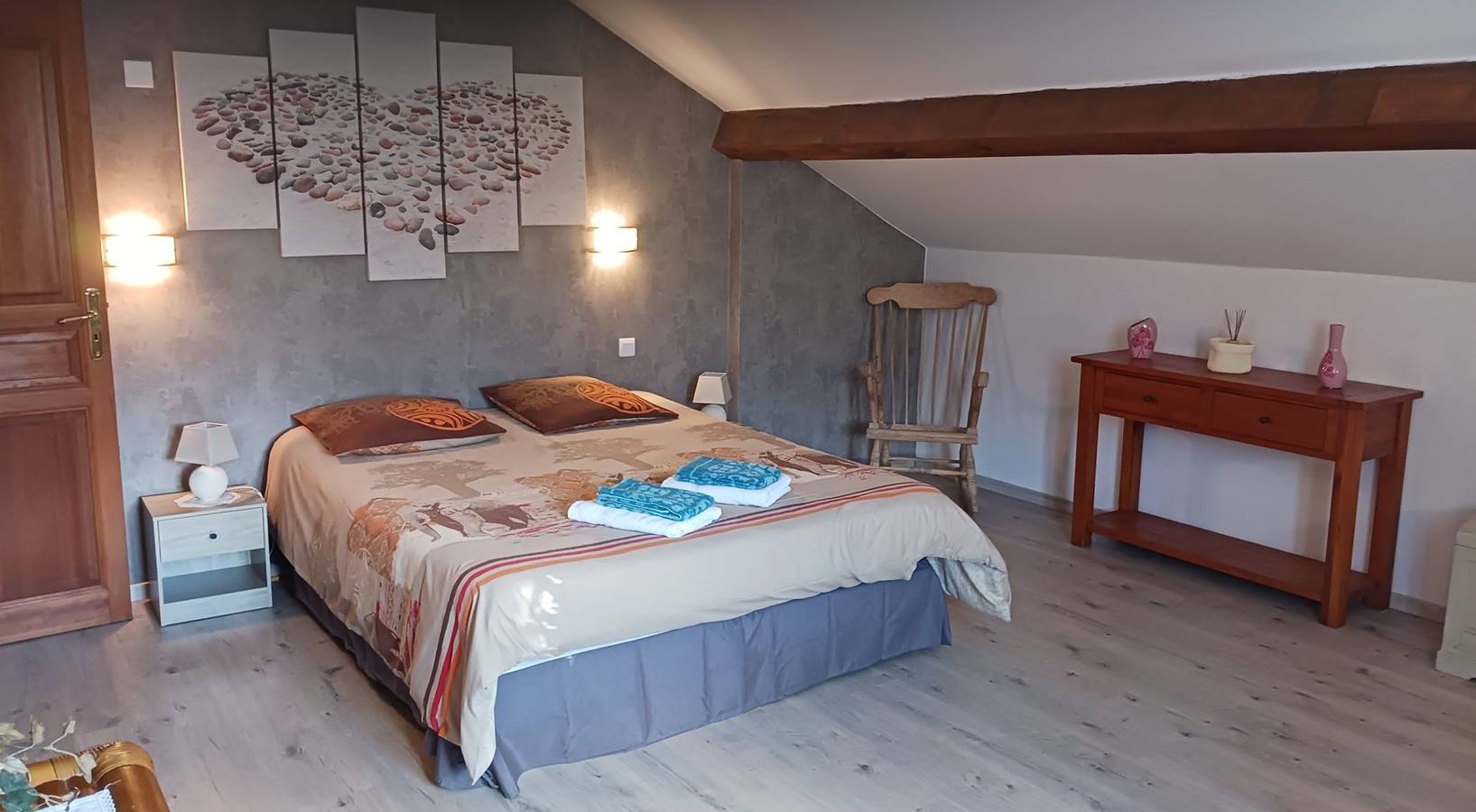 À la Joie de Vivre - Chambre Cœur Parentale in Banat, Tarascon-sur-Ariège