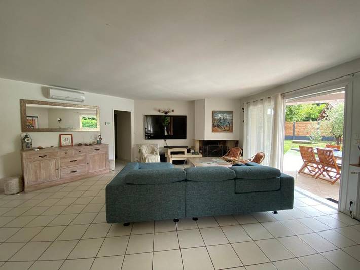 Location de vacances pour 7 personnes, avec piscine ainsi que terrasse et jardin à Saint-Aubin-de-Médoc - 2