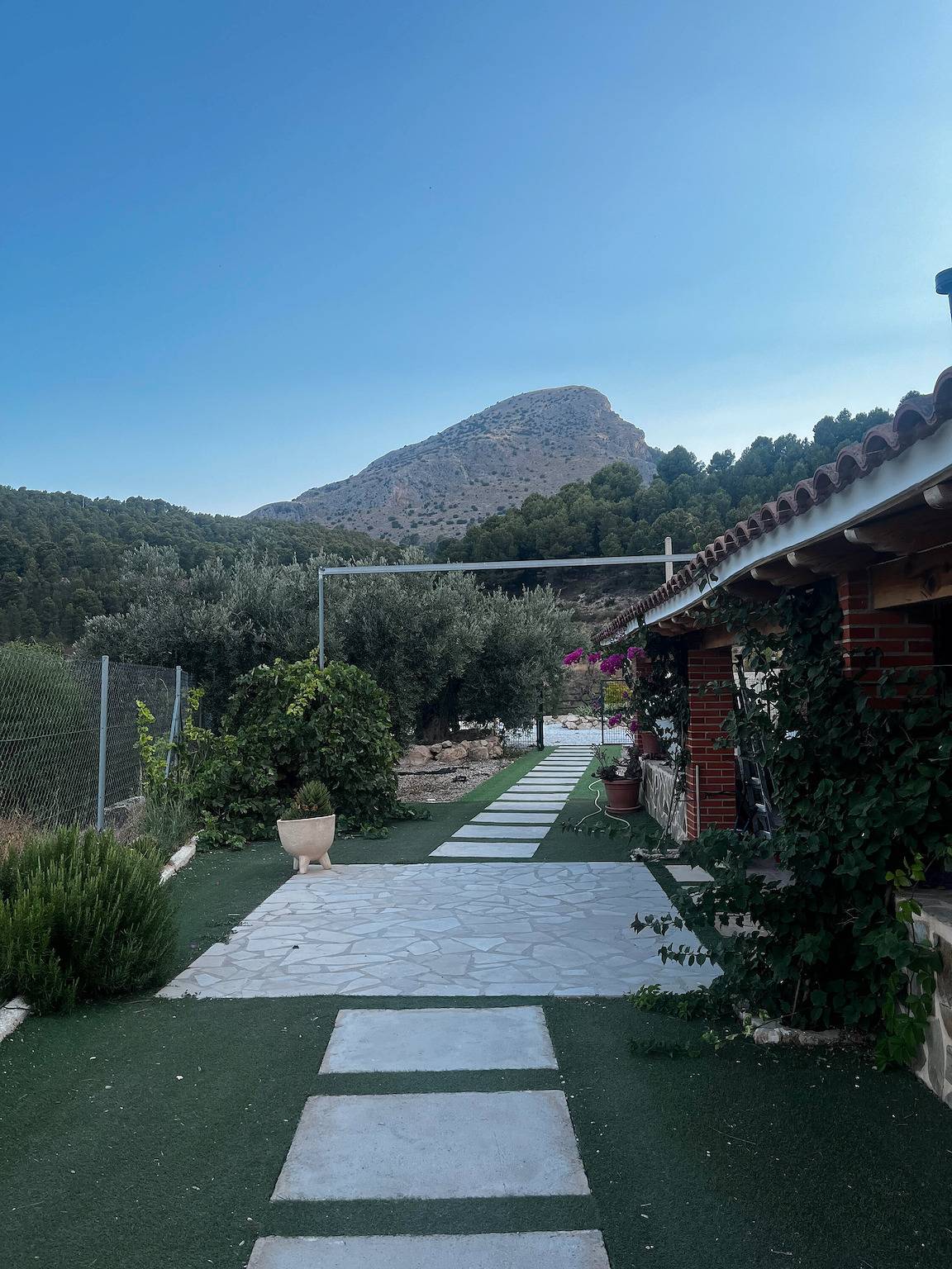 Casa Rural 'Cortijo Algüit' con Vistas a la Montaña, Terraza y Jardín Privados in Vélez-Blanco, Provincia de Almería
