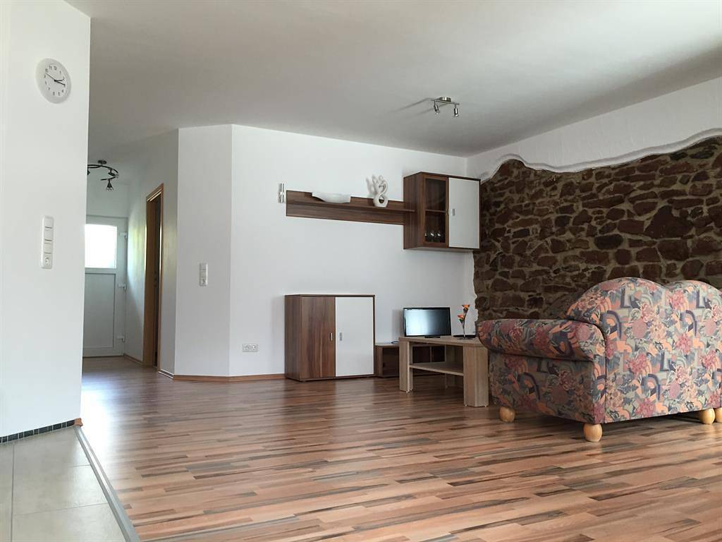 Ganze Ferienwohnung, Ferienwohnung Jutta Hauser in Serrig, Landkreis Trier-Saarburg