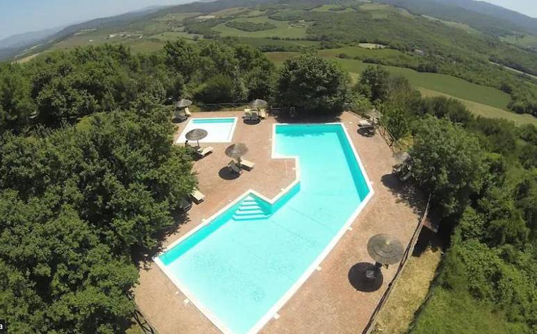 Maison de campagne pour 6 personnes, avec vue et bassin pour enfant ainsi que jardin et piscine, animaux acceptés - 1