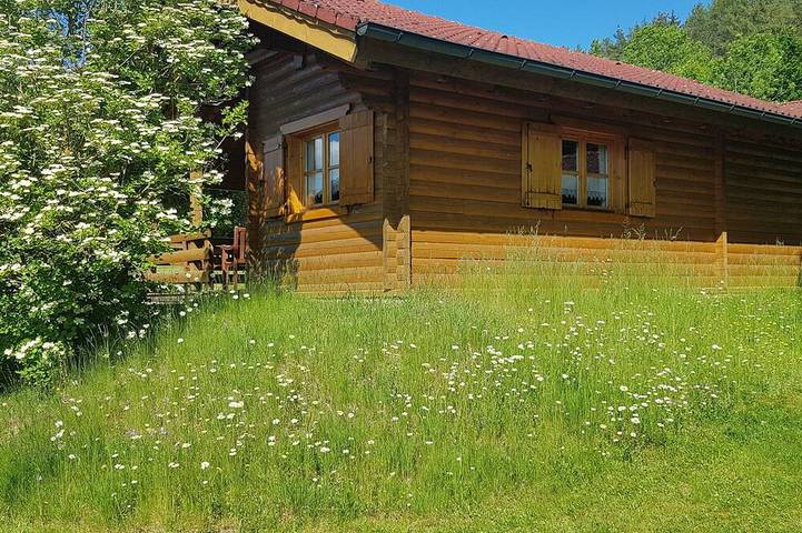 Ferienhaus für 4 Personen, mit Terrasse und Garten in Stamsried