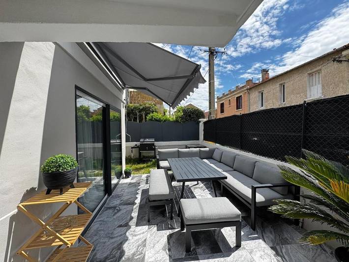 Villa pour 17 personnes, avec jardin et jacuzzi à Avignon
