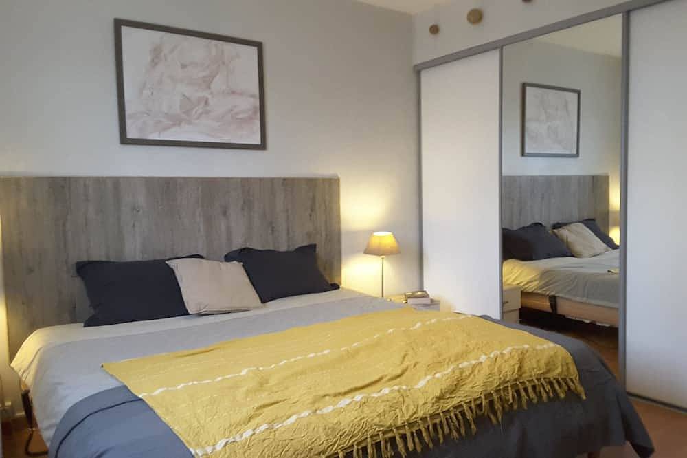 Un havre de paix, villa luxueuse, piscine privée (chauffée de juin à septembre) in Claira, Côte méditerranéenne (France)