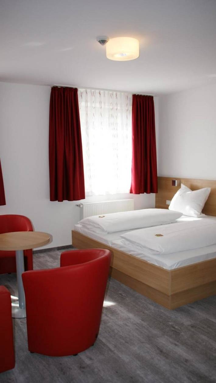 Hôtel pour 2 personnes, avec jardin, animaux acceptés à Ulm - 2