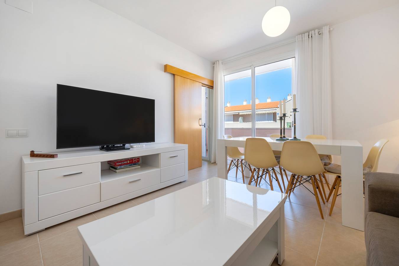 Apartamento entero, Apartamento 'Solemio I' con piscina compartida, Wi-Fi y aire acondicionado in Villa Romana, Costa Dorada