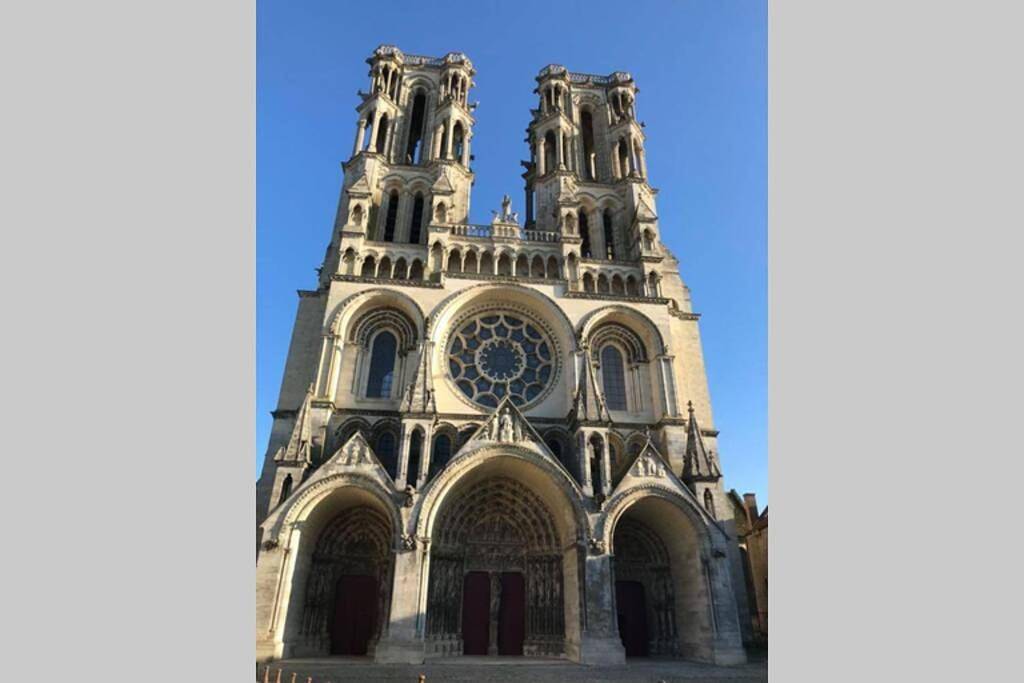Appartement entier, Two-Bedroom Apartment in Laon, Aisne
